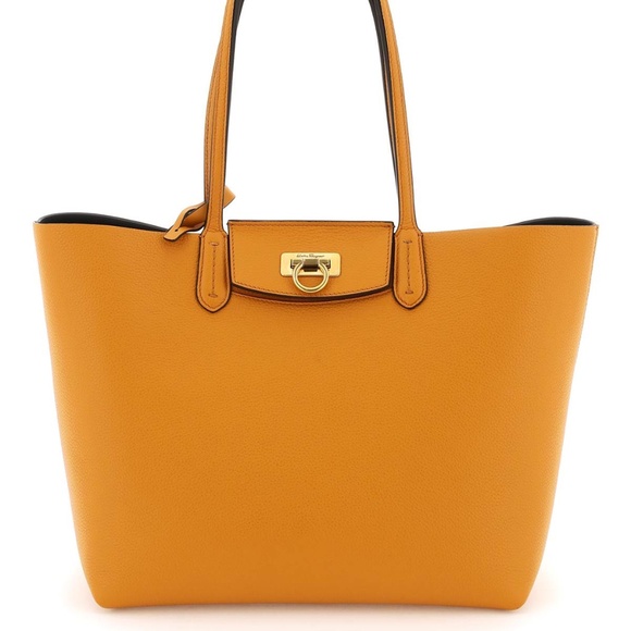 New Salvatore Ferragamo Tote - Picture 1 of 8